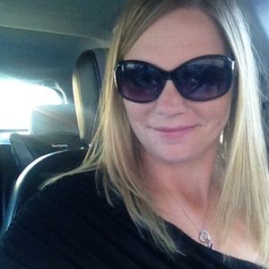 Meet your Posher, Suzanne